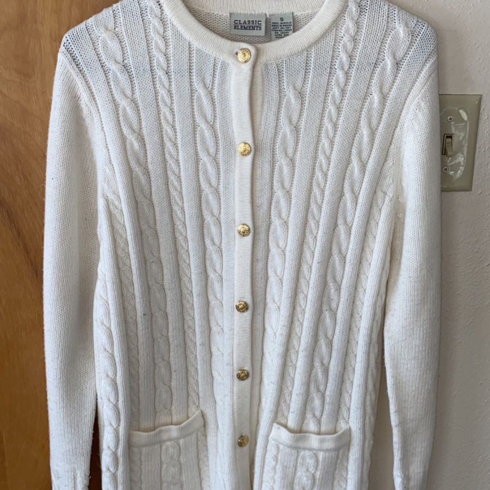 classic elements white cable knit sweater